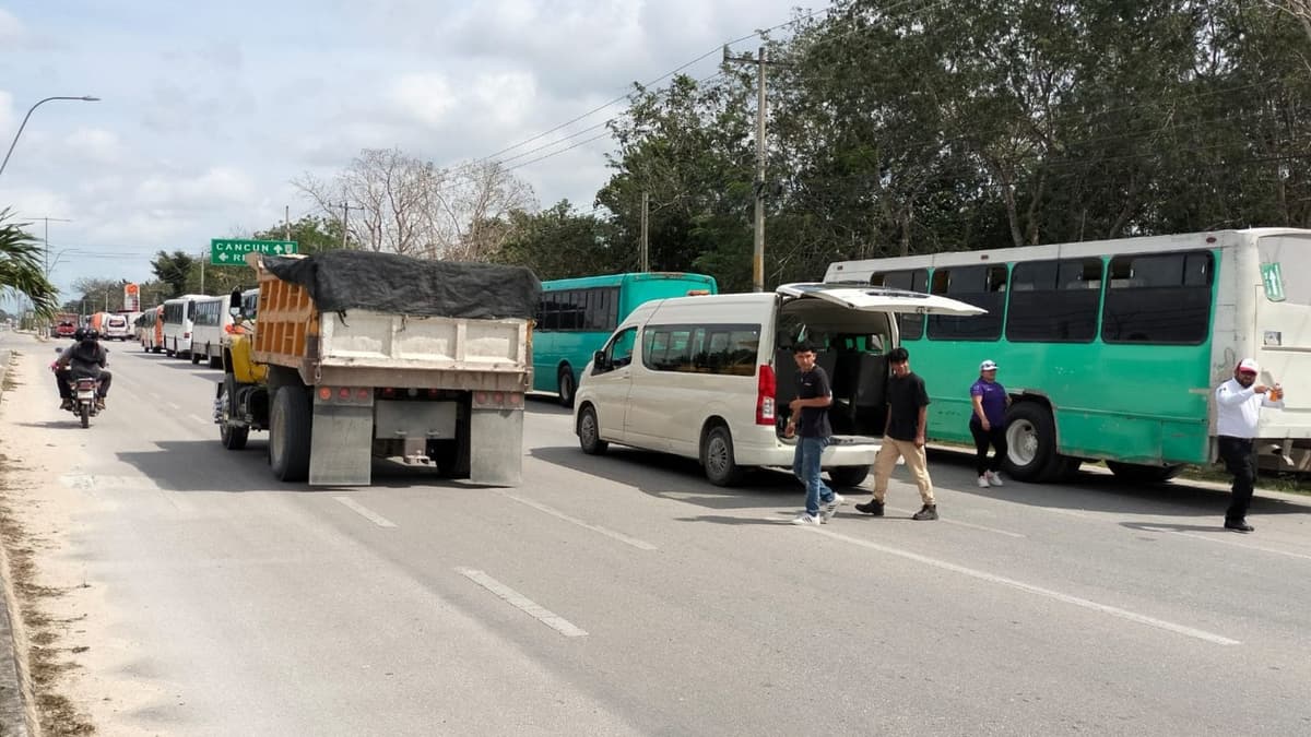 Transportistas de Quintana Roo se unen a paro nacional; piden menos cobros y mayor seguridad