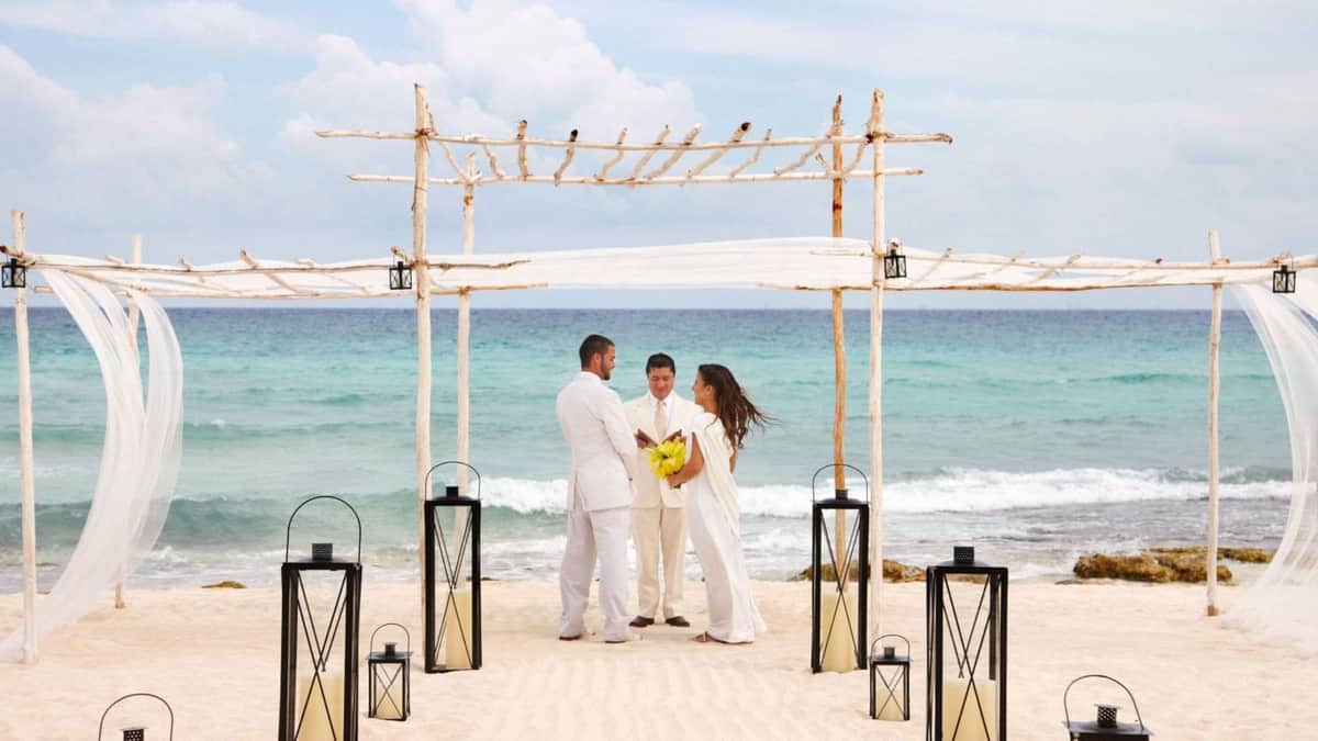 Todo el año hay turismo de bodas en Playa del Carmen, no solo durante el mes de febrero