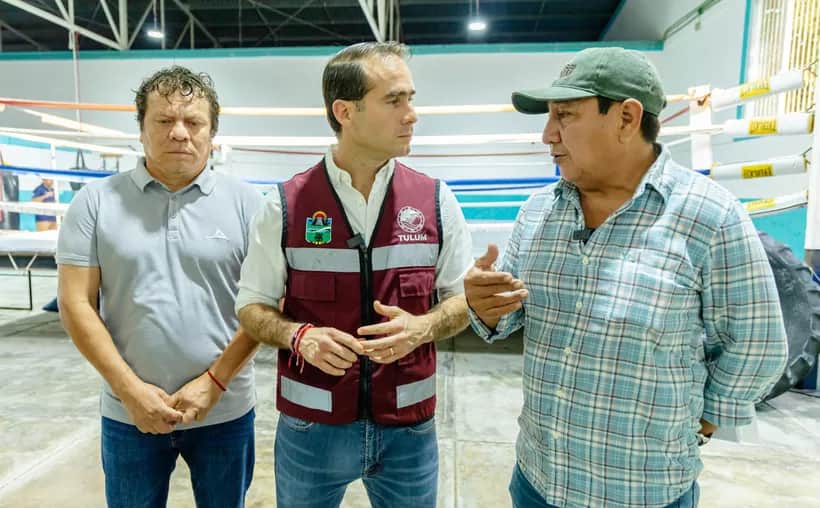 Diego Castañón supervisa avances de la ampliación y rehabilitación de la Unidad Deportiva de Tulum
