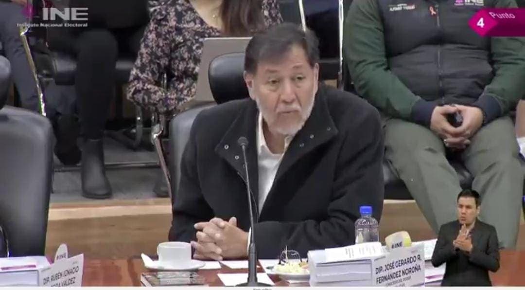 Rosario Robles acusa a Fernández Noroña de ser un "violador, misógino y cobarde"