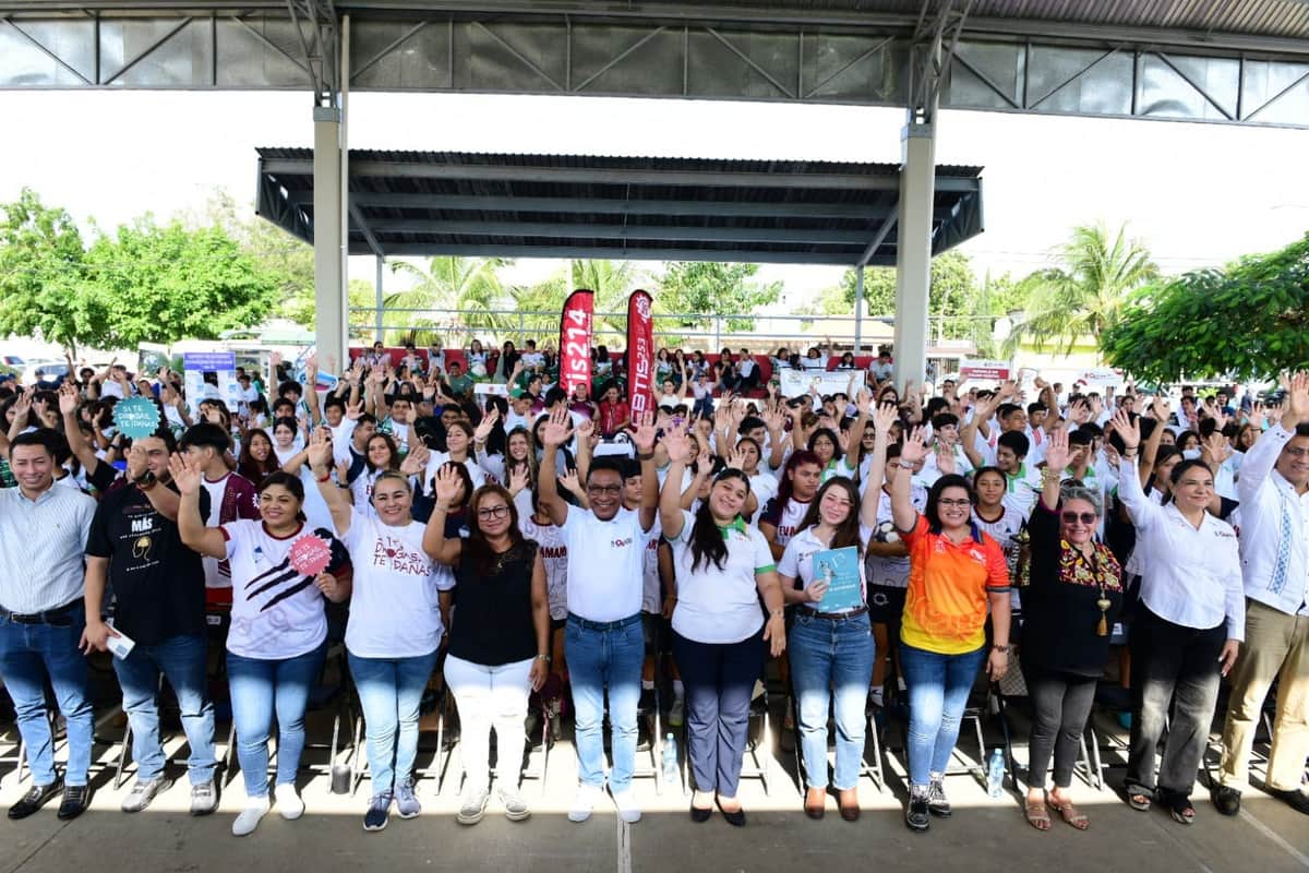 Inauguran la Segunda Feria de la Estrategia Nacional en el Aula: Prevención de Adicciones “Si te Drogas te Dañas”
