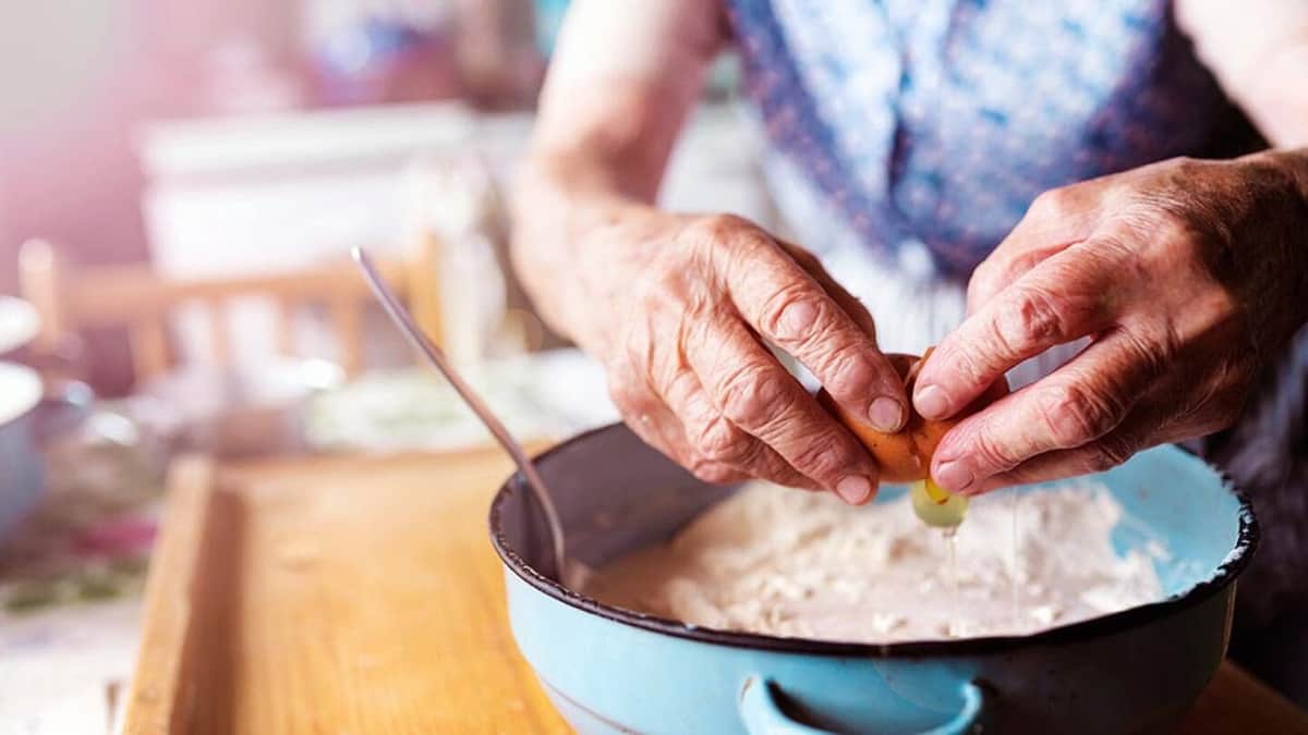 Abuela mata con buñuelos a su familia al confundir la leche con químicos