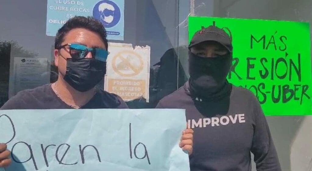 Protestan socios conductores de Uber en Cancún; piden que se detengan las agresiones en su contra