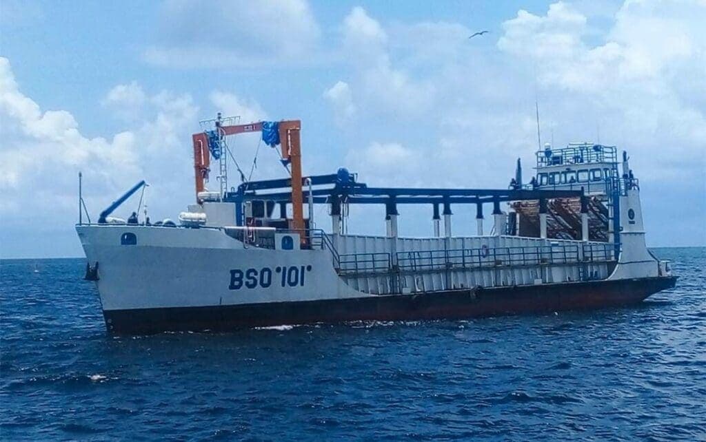 Gobierno de Quintana Roo y la Marina dan banderazo a la estrategia de combate al sargazo 2024