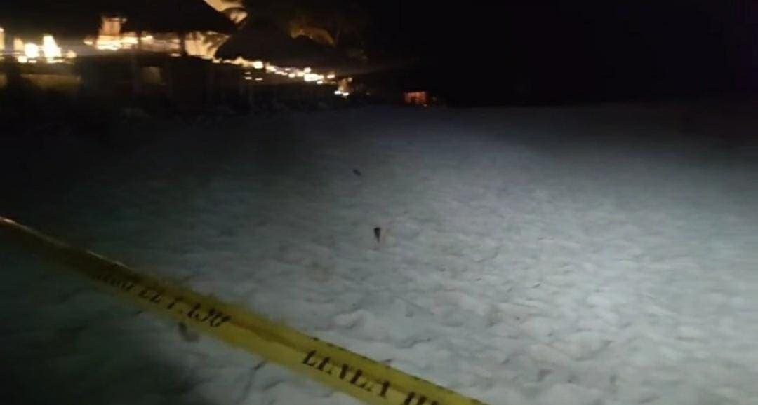 Mueren ahogadas dos personas en la playa Gaviota Azul de Cancún