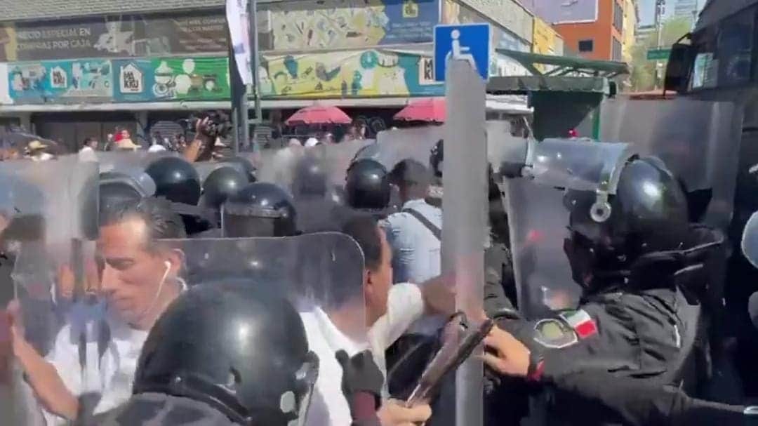 Video: Policías de Cdmx agreden a personas con discapacidad durante una protesta