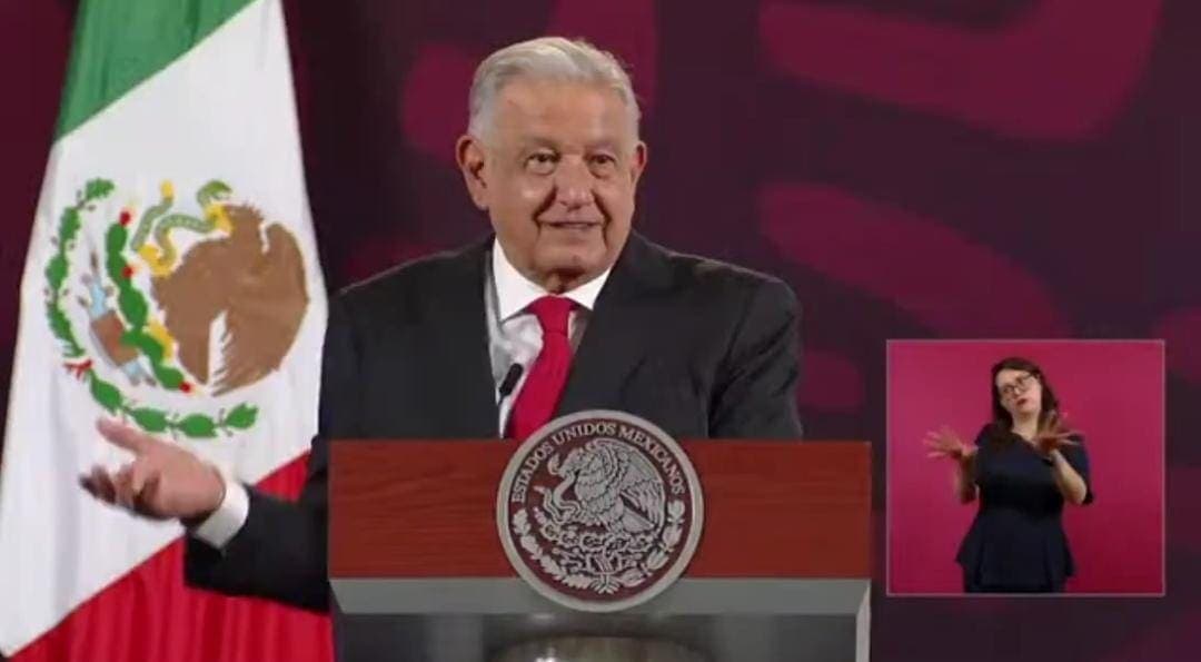 Video: AMLO dice que sí hay violencia pero que con Calderón mataban más periodistas