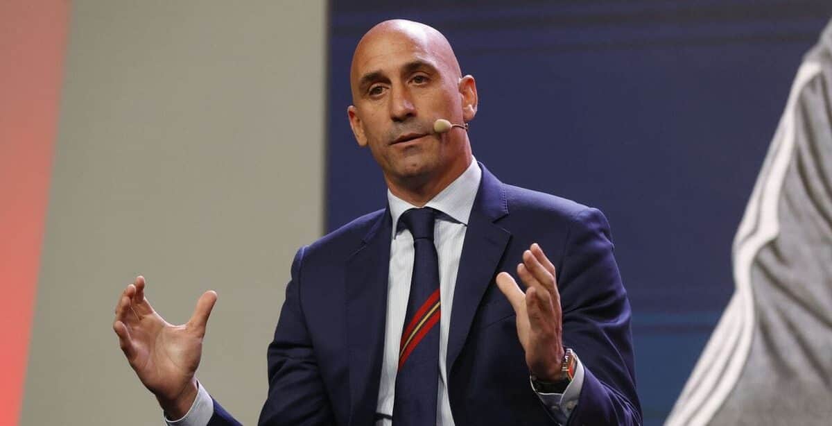 Emiten orden de captura contra Luis Rubiales; no tiene que ver con Jennifer Hermoso