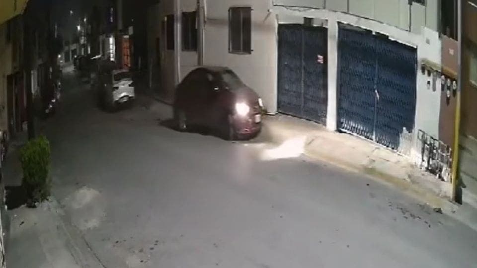 Video: Buscan conductor que arrolló a adulto mayor en Nuevo León