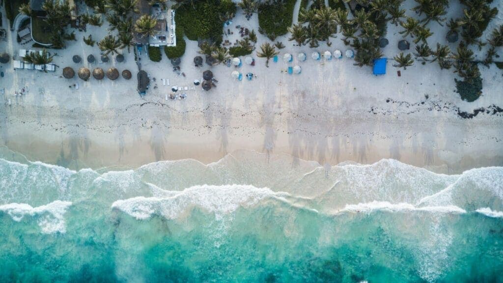 Robert De Niro construirá un MEGACOMPLEJO de tres hoteles y 44 departamentos en Xpu-Ha, ya ingresó los documentos a la SEMARNAT