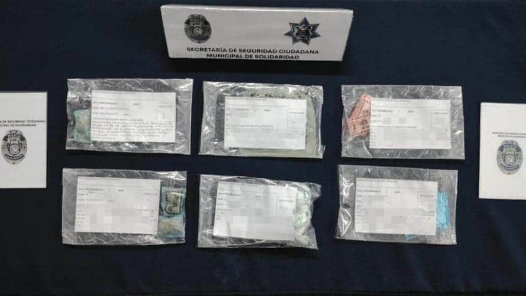 Sujeto es detenido con más de 15 envoltorios de droga en la Quinta Avenida de Playa del Carmen