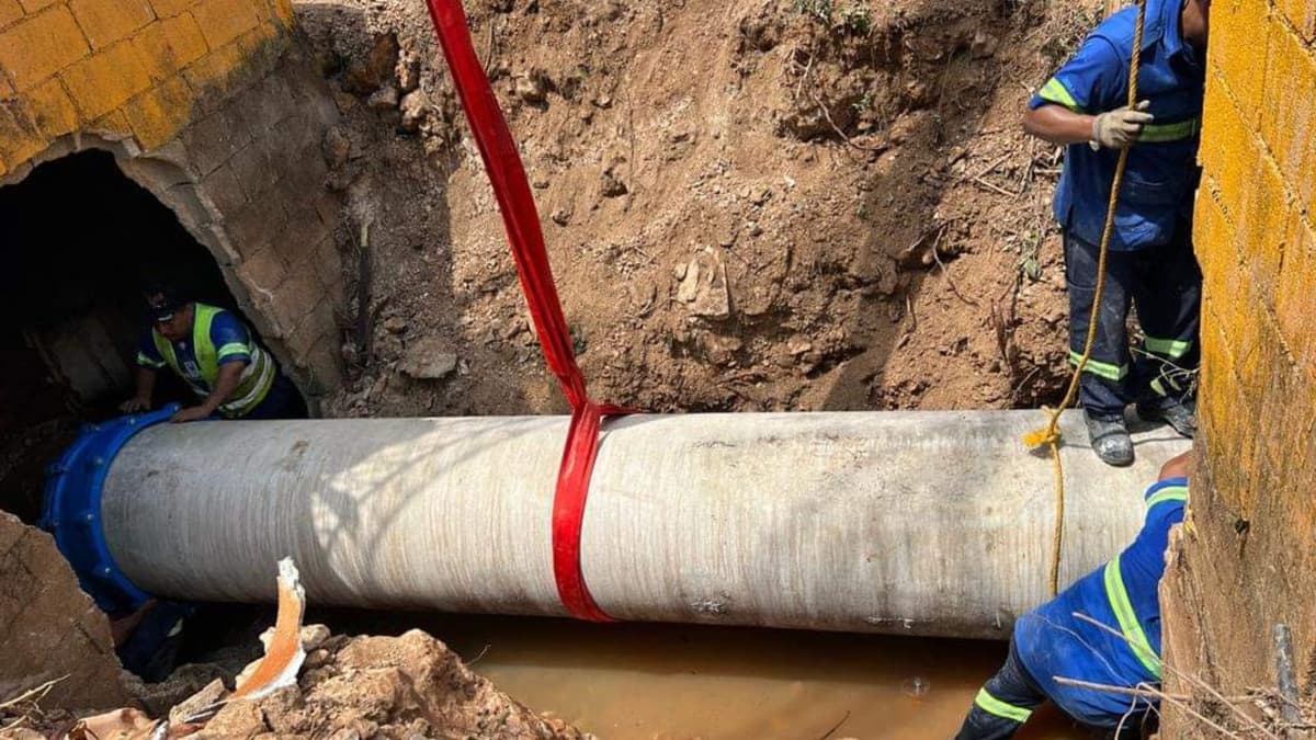 Anuncia Aguakan afectación de servicio por ruptura en el tramo 5 del Tren Maya en Playa del Carmen