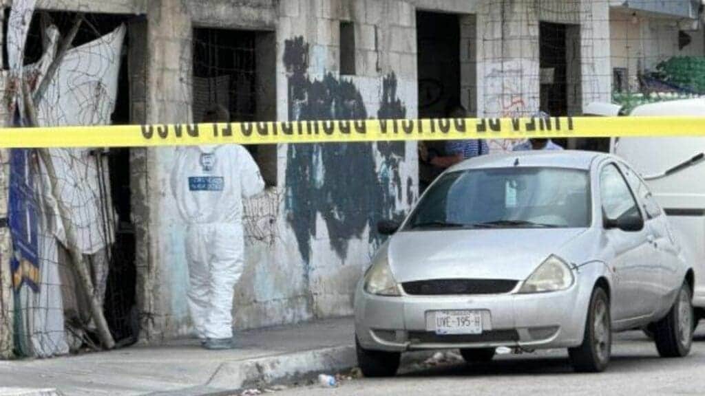 Localizan tres cuerpos en la colonia 28 de Julio de Playa del Carmen
