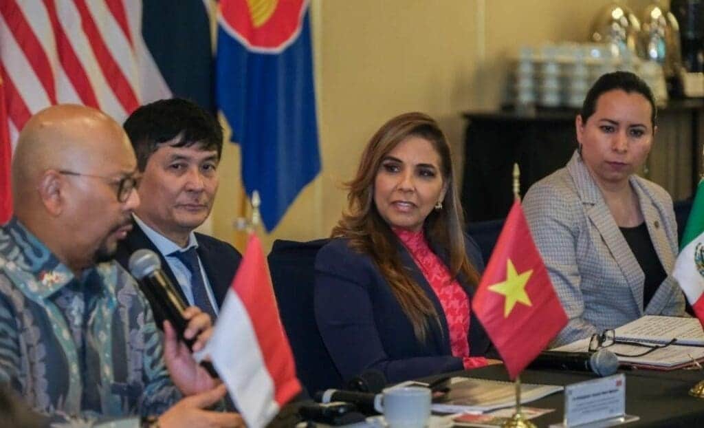 Se reúne Mara Lezama con embajadores de Asia que buscan áreas de inversión en Quintana Roo