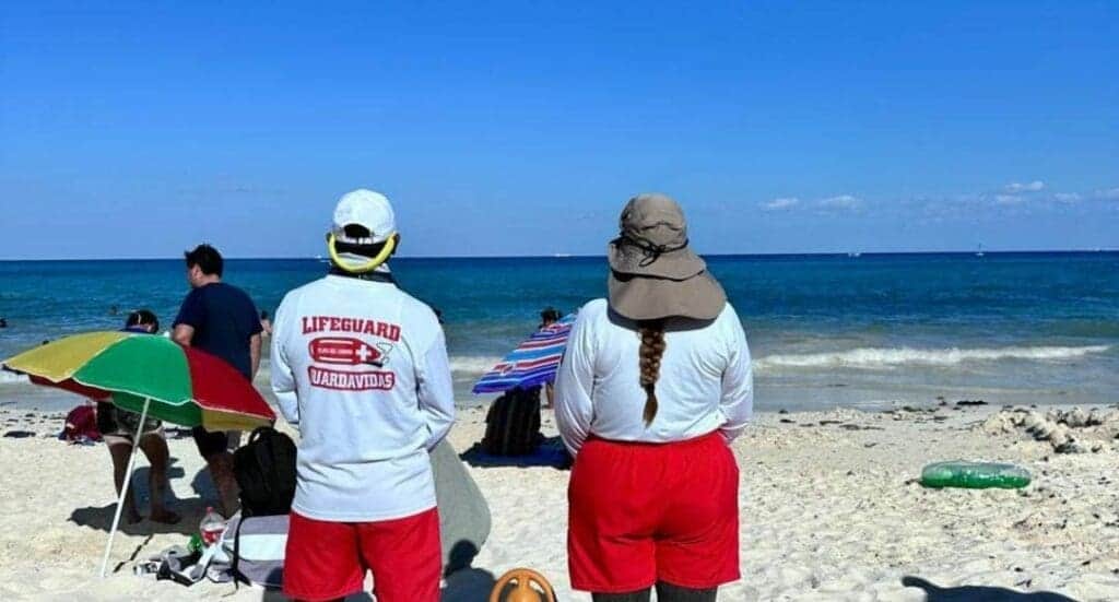 Guardavidas de Playa del Carmen realizan hasta tres rescates al día en esta temporada vacacional