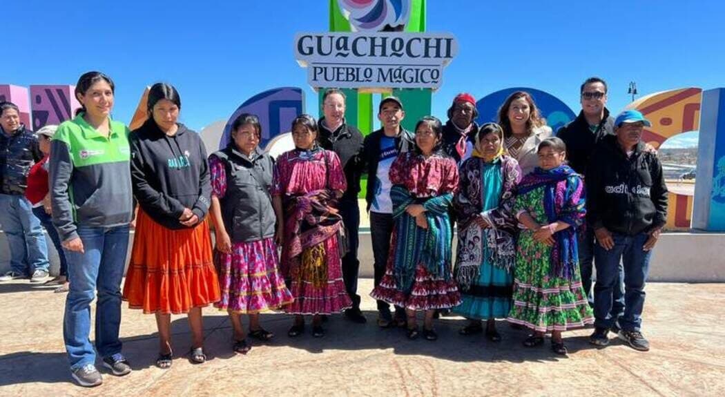 Video: Reciben a corredoras rarámuri con todos los honores en Chihuahua