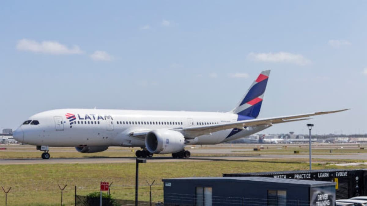 Latam ofrece hasta siete mil dólares a pasajeros del incidente del Boeing 787