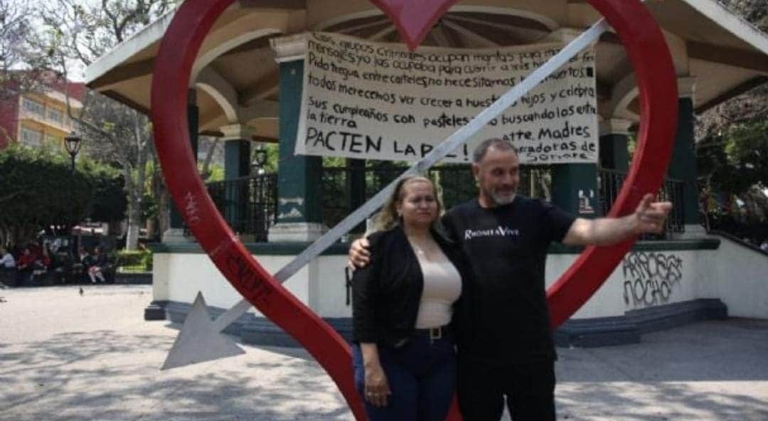 Activistas y madres buscadoras piden a AMLO que pacte con criminales para lograr la paz