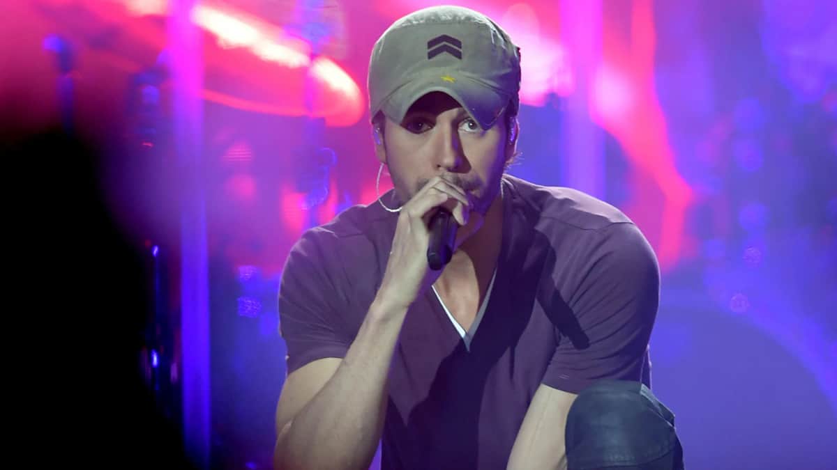 ¡Locura por Enrique Iglesias!, el cantante regresa a México y vive momento de euforia