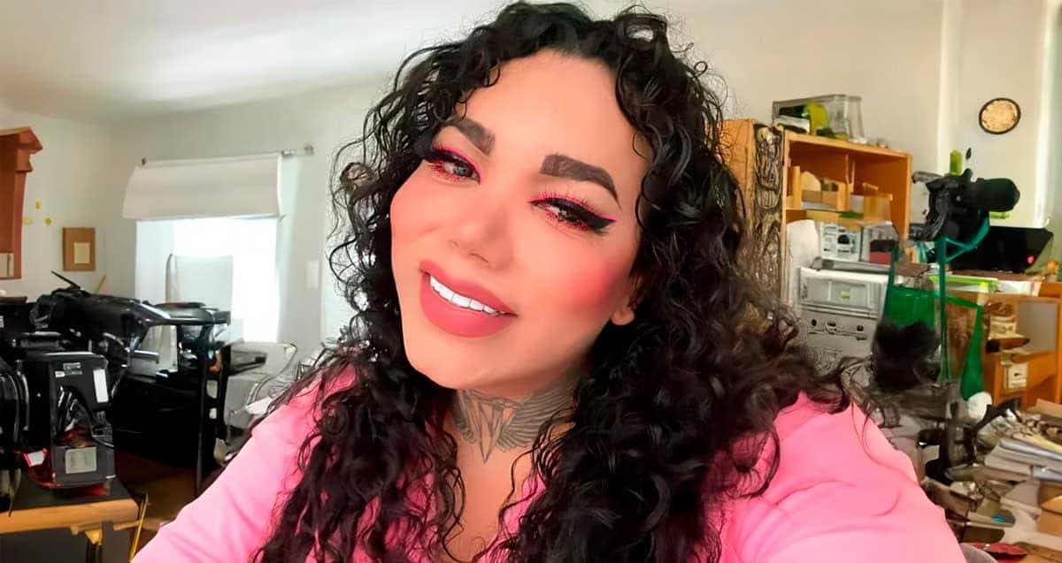 Influencer y candidata del PT, Paola Suárez, pide a la gente que tire agua en la calle para que llueva