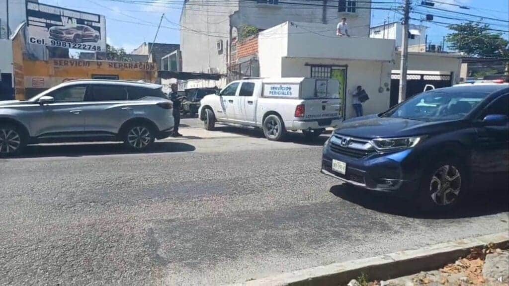 Disparan contra una persona sobre avenida Chichén Itzá, cerca de la alberca olímpica en Cancún
