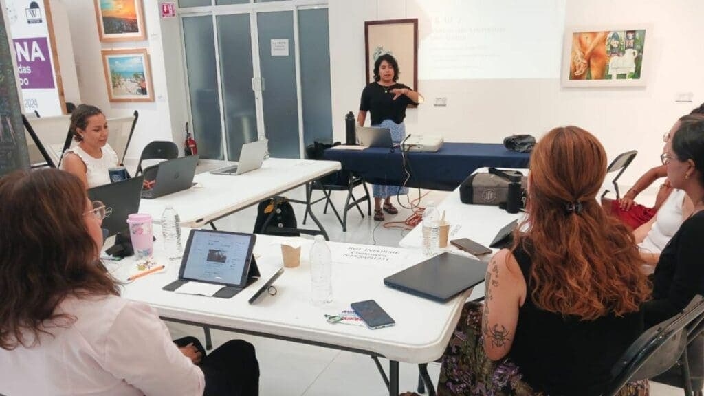 Wikimedia México capacita a mujeres de Solidaridad en Editatona