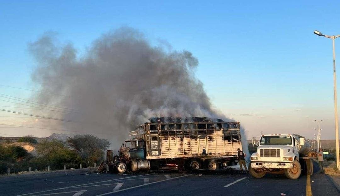 Video: Se desata la violencia en Zacatecas; bloqueos e incendios tras la detención de delincuentes