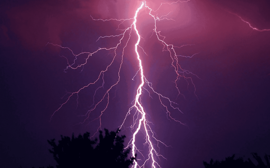 Rayo cae en una vivienda en Panamá y mata a tres miembros de una familia