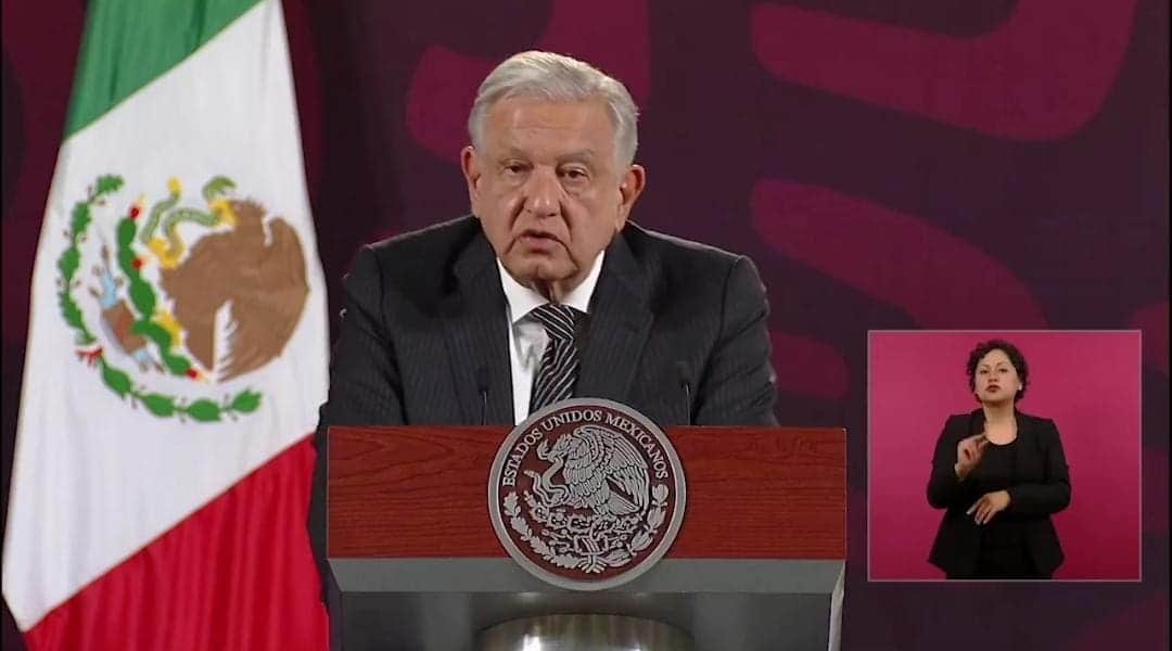 Video: Anuncia AMLO aumento salarial del 10% para maestros de educación básica federalizada