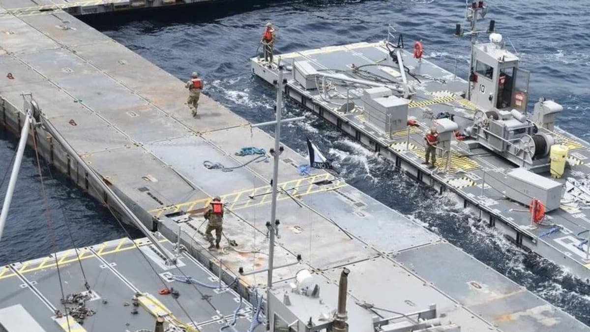 EU termina instalación de muelle temporal en playa de Gaza