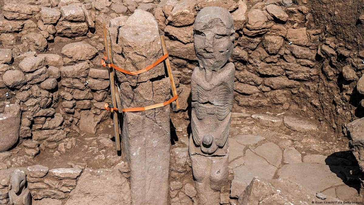 Hallan en Turquía una estatua humana de más de 11 mil años