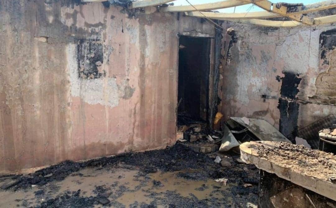 Fallecen dos menores tras quedar atrapados en un incendio en Durango