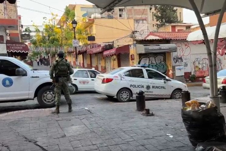 Asesinan en un bar de Guerrero al DJ Andrew Maxx y a otras dos personas