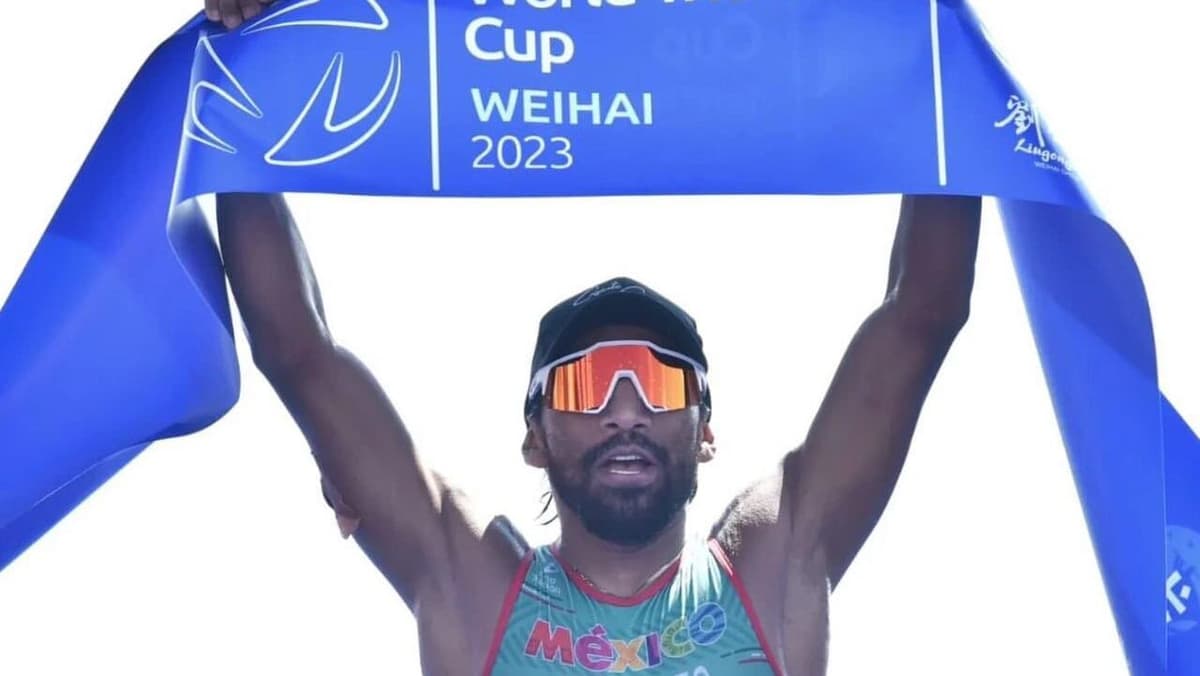 Triatleta Crisanto Grajales consigue el cupo para su cuarta justa olímpica en París 2024