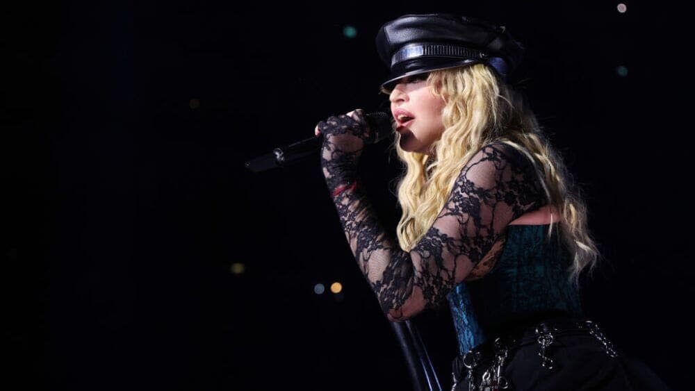 Fan demanda a Madonna por considerar sus conciertos demasiado “pornográficos”