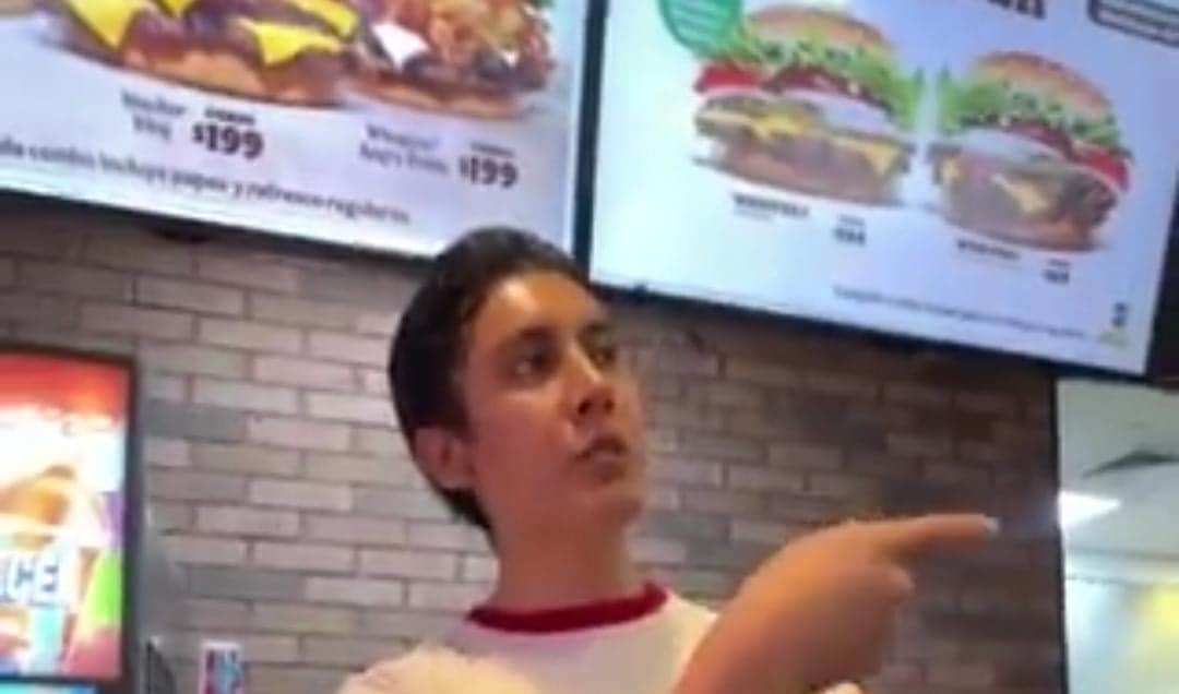 Video: Exhiben a gerente de Burger King de Querétaro que llamó 'muerto de hambre' a cliente