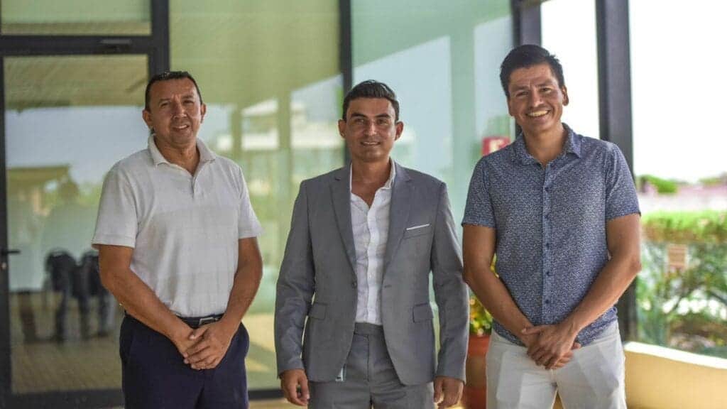 El CCE se reúne con Aguakan y la Fundación Quintana Roo Lovers para conocer el programa "Vecinos Valiosos"