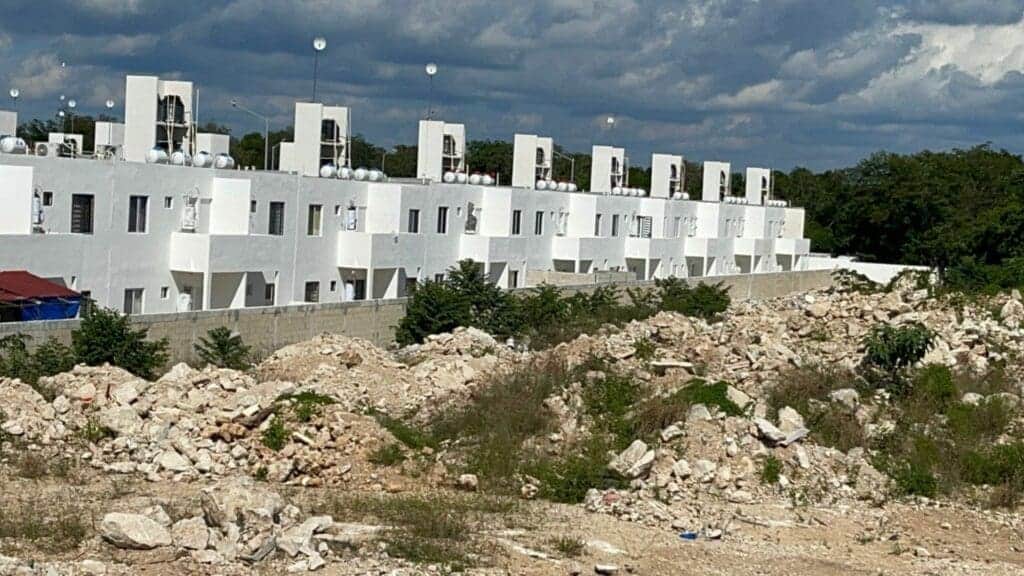 Vecinos de Porto Alto de Playa del Carmen denuncian que Javer les vendió casas caras y con vicios ocultos