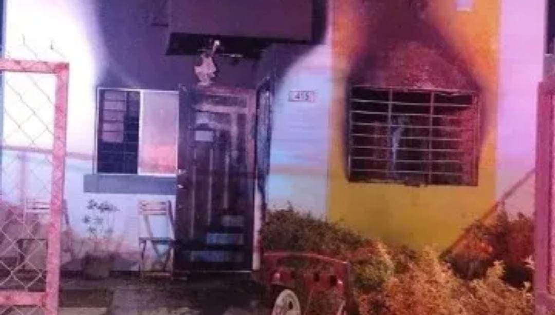 Mueren dos niñas de 7 y 9 años en incendio en Chiapas; otra de 4 tiene graves quemaduras