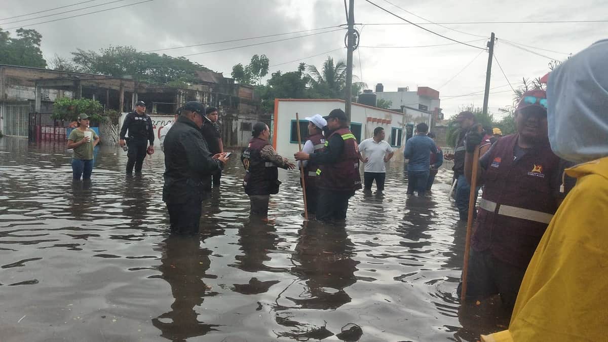 Cristina Torres demuestra la madera de que está hecha y encabeza operativos ante las contingencias climatológicas en Quintana Roo
