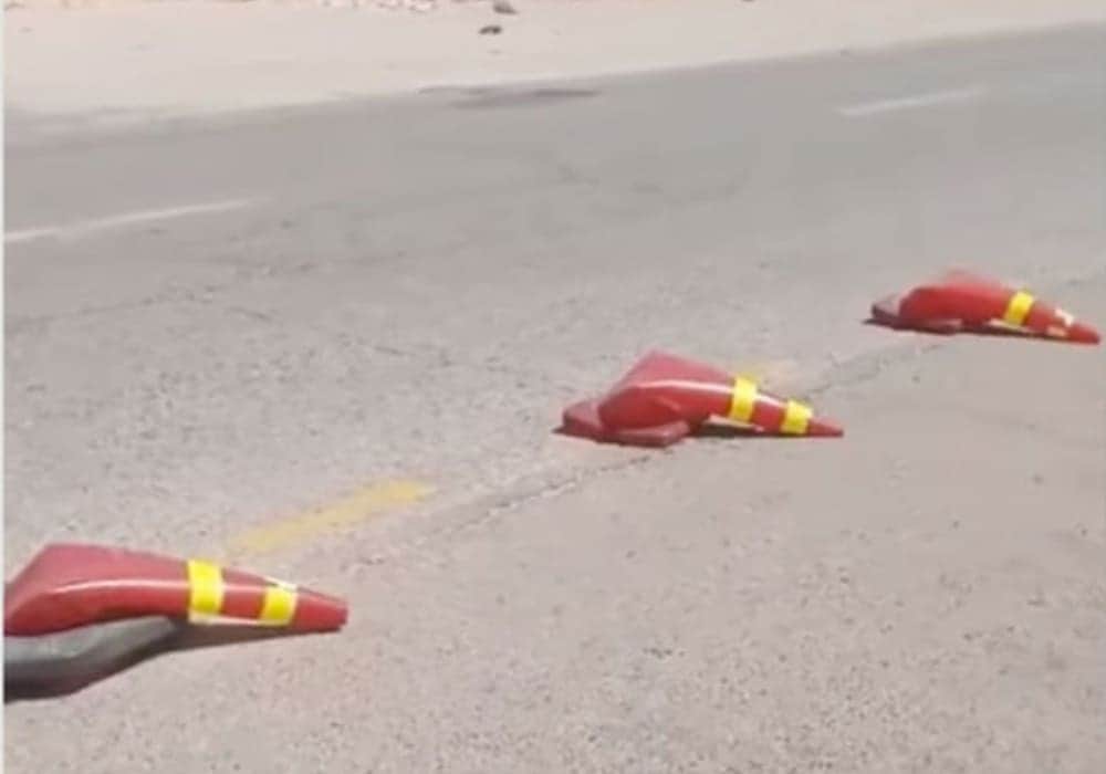 VIDEO: Intenso calor derrite conos de tráfico en las carreteras de Kuwait
