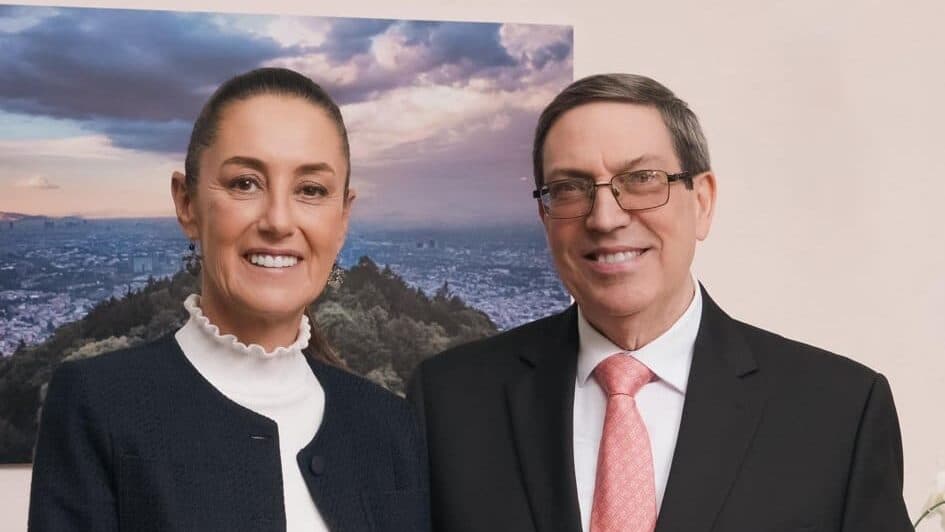 Mantendrá Sheinbaum en México a médicos cubanos en primer año de su gestión