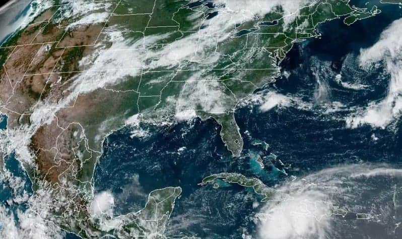 Alerta Embajada de EEUU a sus ciudadanos en México ante impacto del huracán Beryl