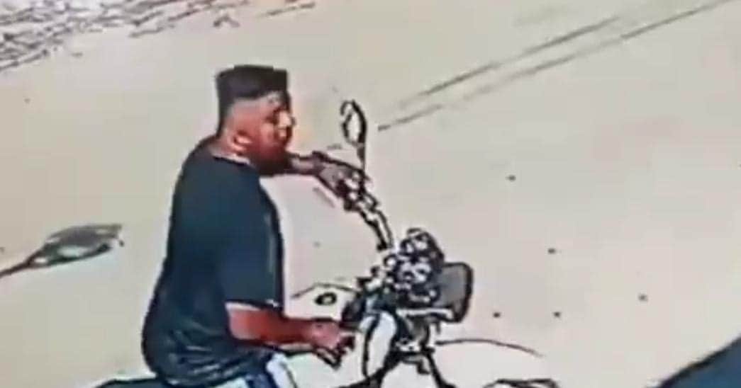 Separan de la corporación a policía de Cancún que enseñó sus partes íntimas a mujeres y niños