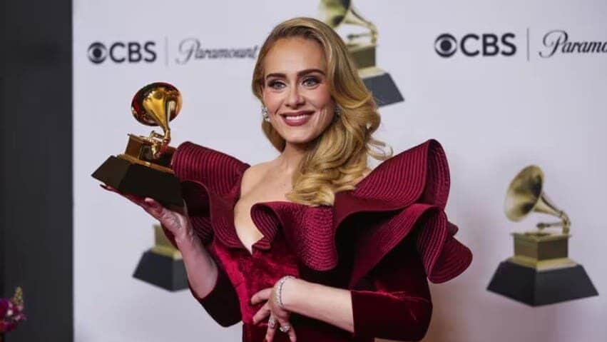 Anuncia Adele que se apartará de la música por un tiempo tras su serie de conciertos