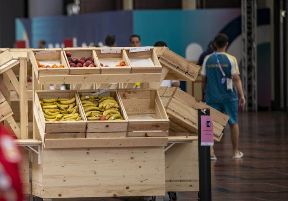 Atletas denuncian la falta de comida en la Villa Olímpica de París 2024