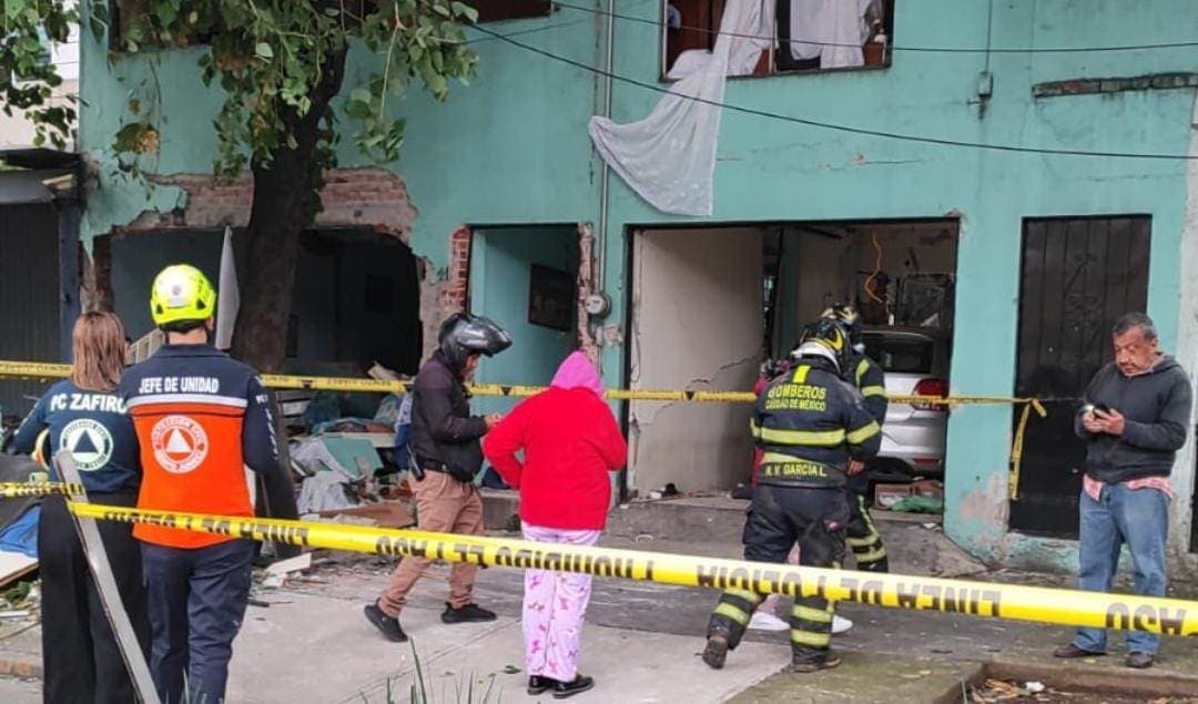 Video: Explosión en vivienda en Cdmx lesionó a dos mujeres y un perrito