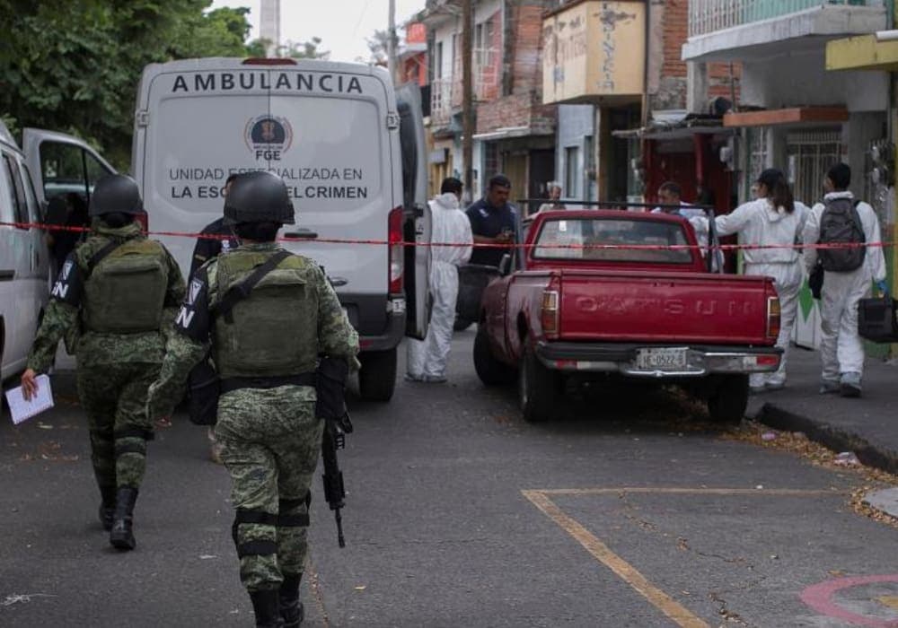 Asesinan a balazos y desmiembran a seis hombres en Michoacán