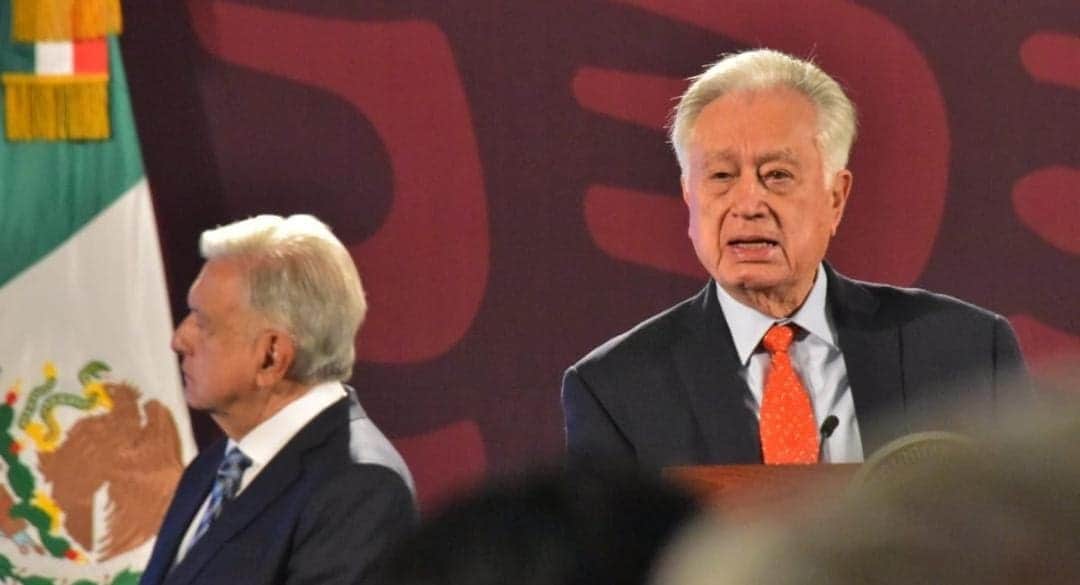 Defiende AMLO a Manuel Bartlett de investigación que lo acusa de comprar terrenos a cero pesos