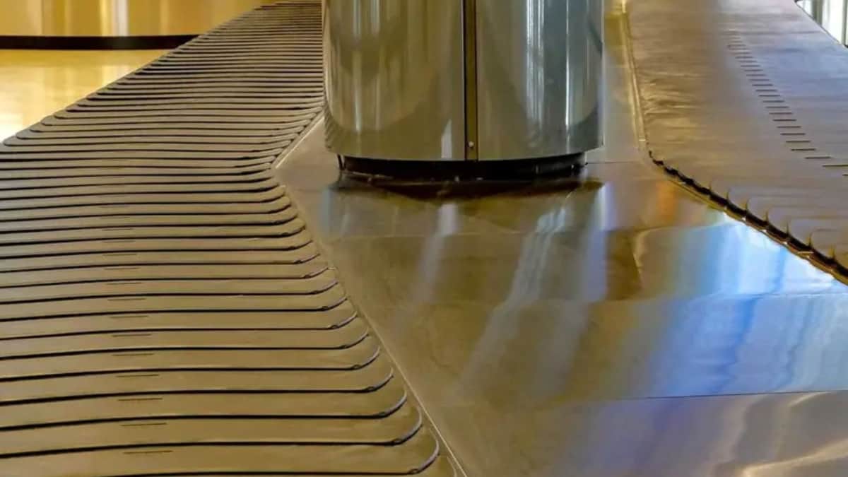 Mujer muere al quedar atrapada en cinta transportadora de equipaje en el aeropuerto de Chicago